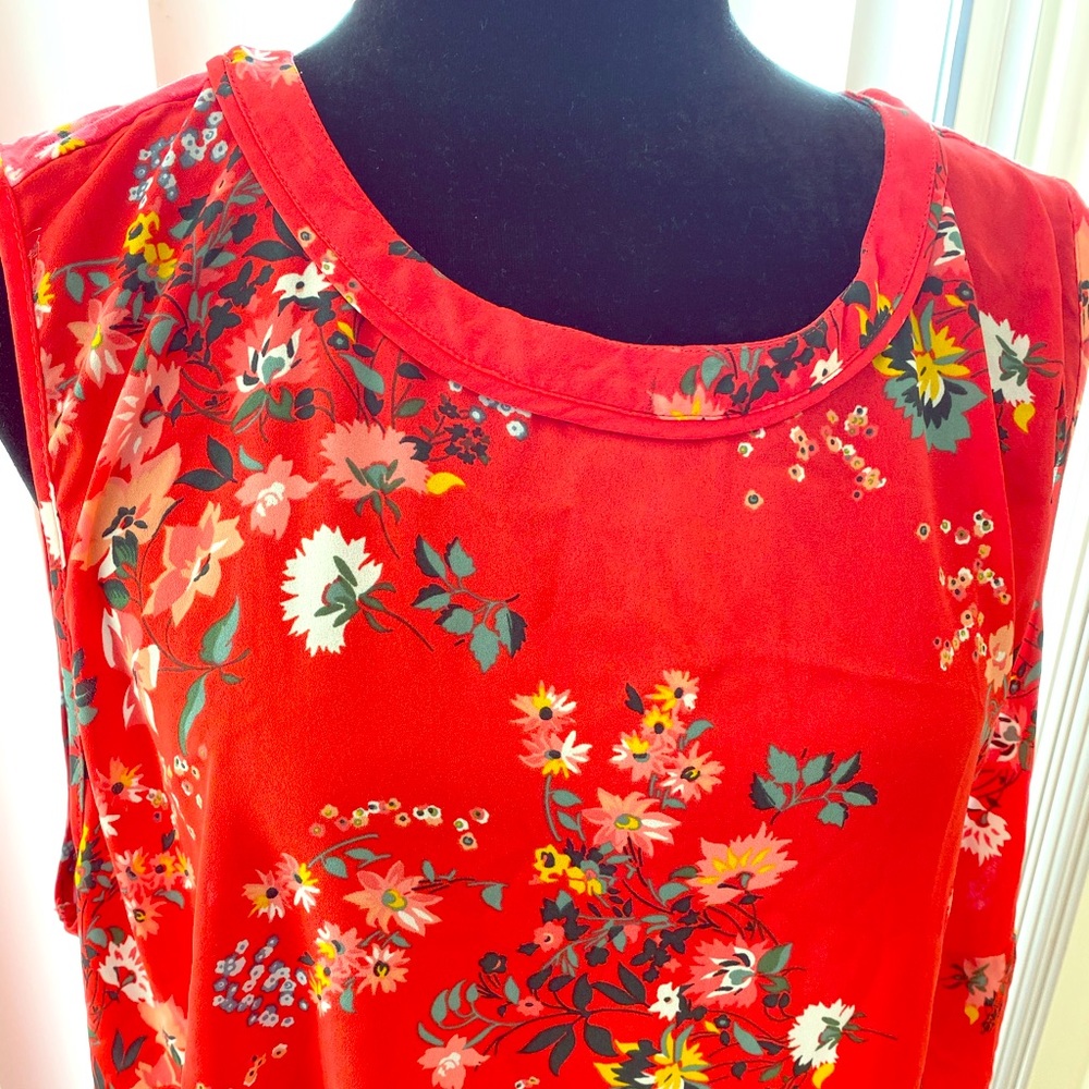 Floral Print Sleeveless Top